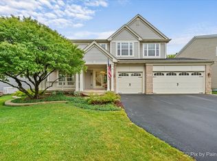 373 Florine Ct, Cary, IL 60013