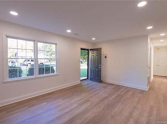 3rd image of 3307 Pine Meadow Dr