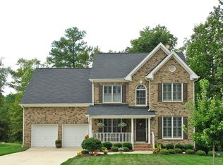 721 Bluffcreek Dr, Fuquay Varina, NC 27526