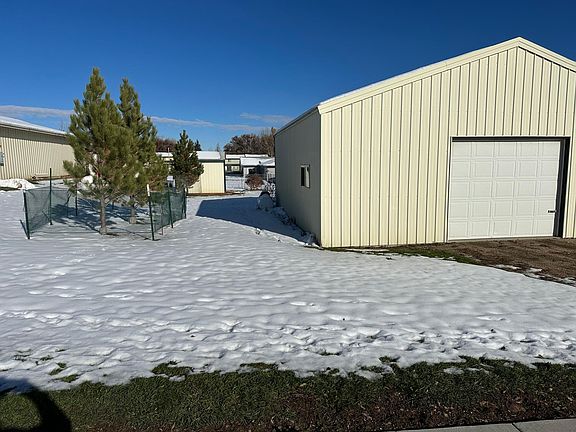 Northern Border are the trees and 12x12 storage shed in back yard