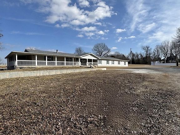 2nd image of 626 Red Top Road