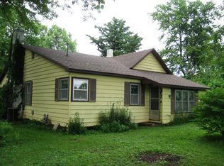 1971 N Farm Road 101, Springfield, MO 65802