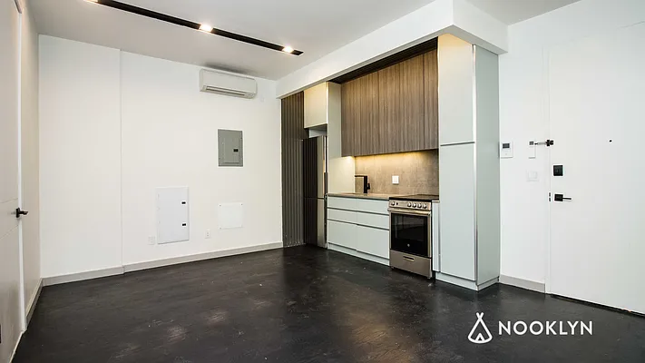 Rented by Nooklyn NYC LLC | media 12