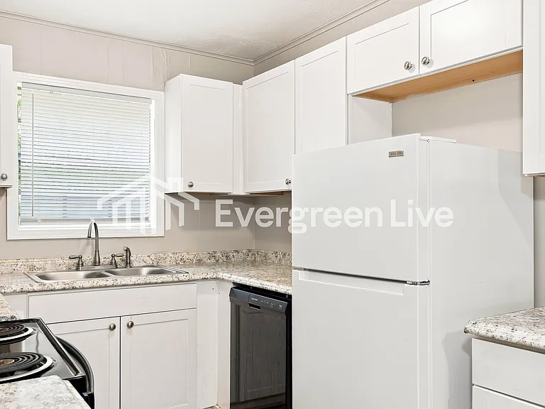 2839 Fallbrook Dr — Photo 7