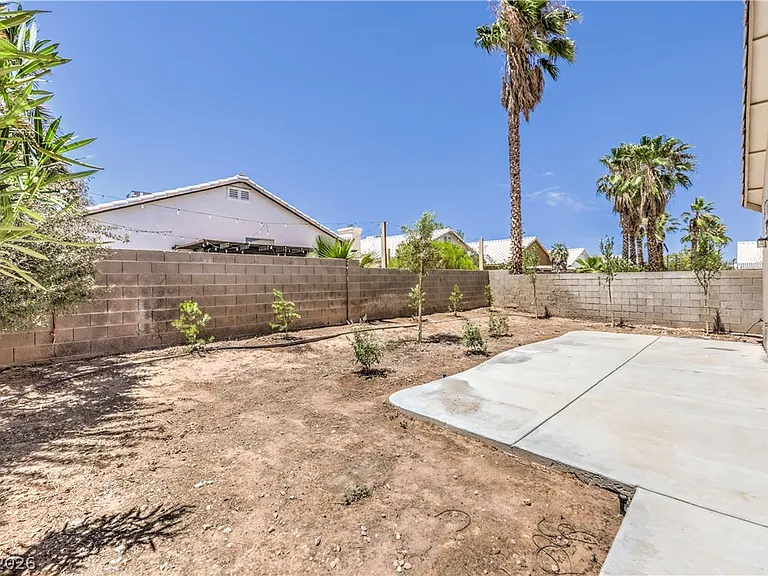 5497 Lonesome Biker Ln — Photo 31