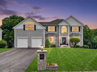 19 Grand View Ter, Chester, NY 10918
