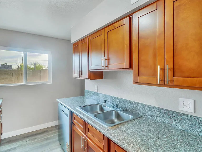 260 W 8th Ave #123 — Photo 34