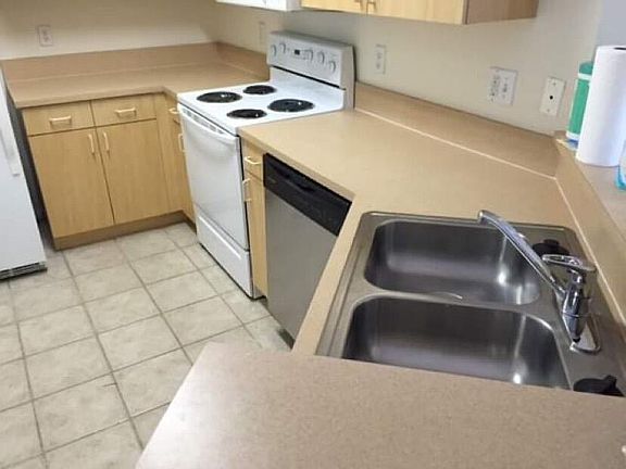 2nd image of 1502 Belmont Pl