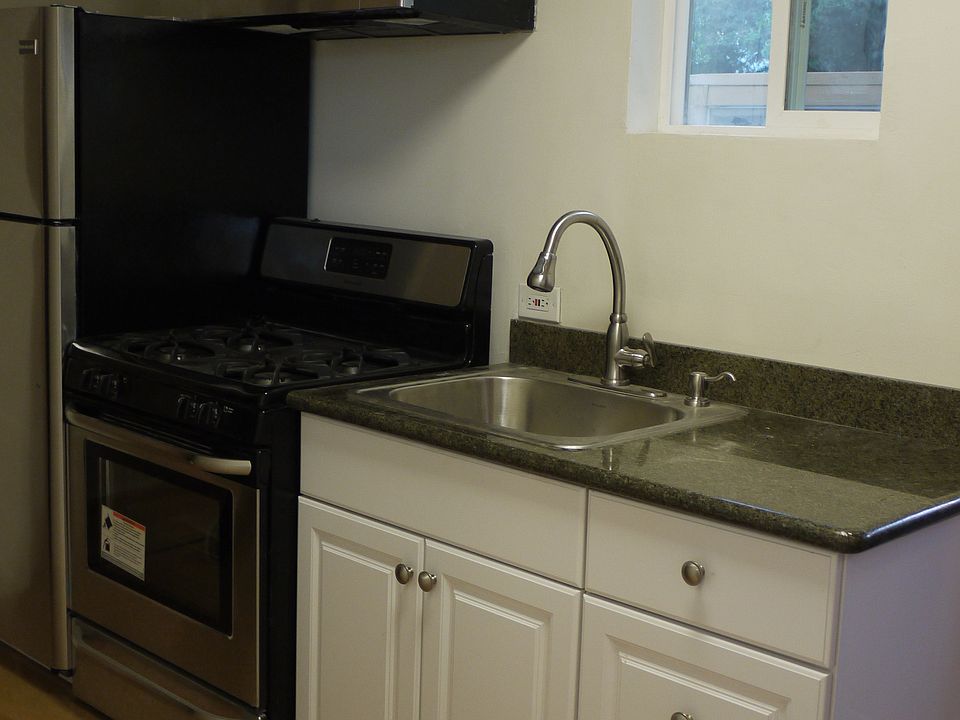1st image of 1338 Holly St APT 6