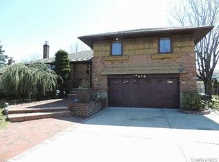 974 Plum Tree Rd W, Westbury, NY 11590