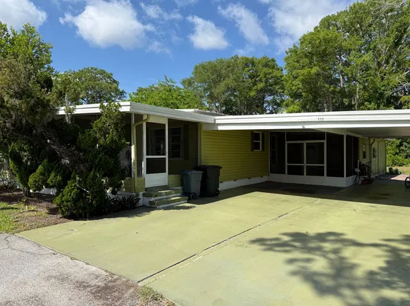 111 Forest Dr, Leesburg, FL 34788