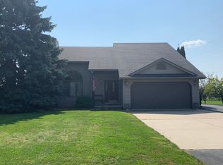 1540 E Beaver Rd, Kawkawlin, MI 48631