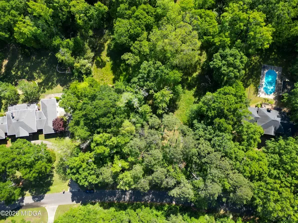 105 Howard Oaks Dr, Macon, GA 31210