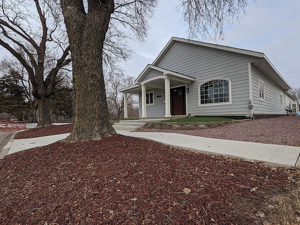 Front yard mulch and rock