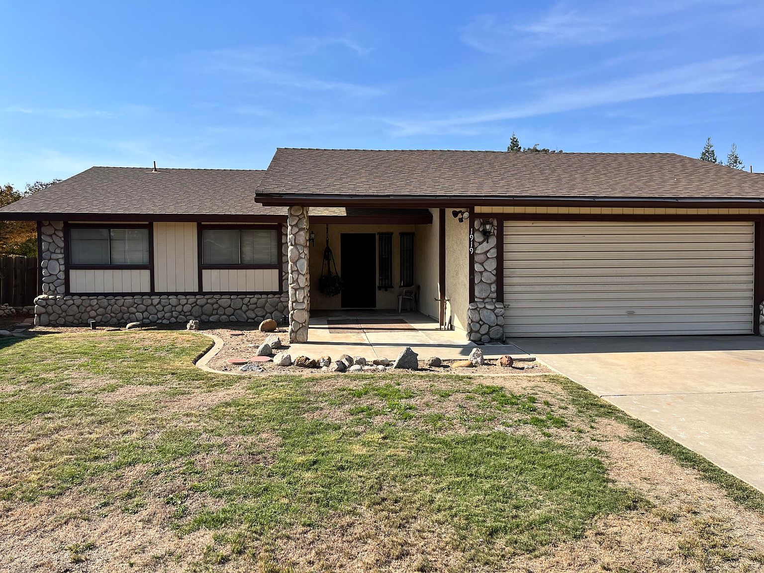 1919 N M Street, Tulare, CA 93274 | Zillow