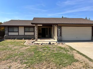 1919 N M St, Tulare, CA