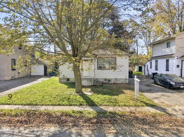82 Norfolk Ave, Cambridge, ON N1R 3T9