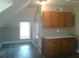 428 Olive St APT B, Leavenworth, KS 66048