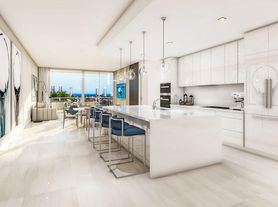 220 Lake Shore Dr