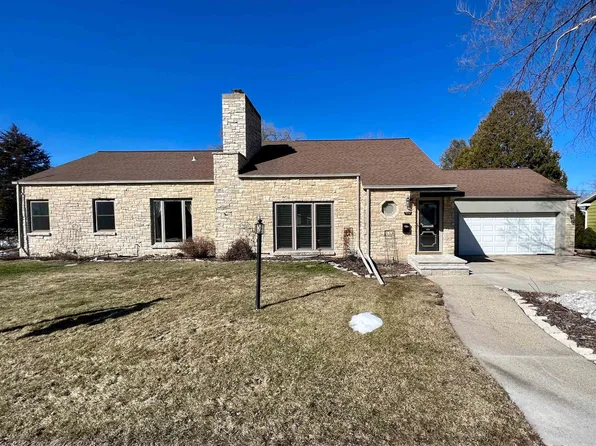320 Roosevelt St, Fond Du Lac, WI 54935