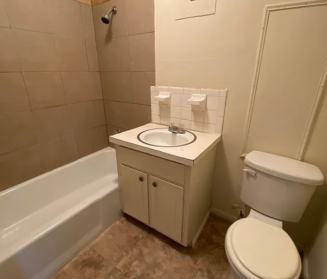 9613 E Truman Rd #9 — Photo 7