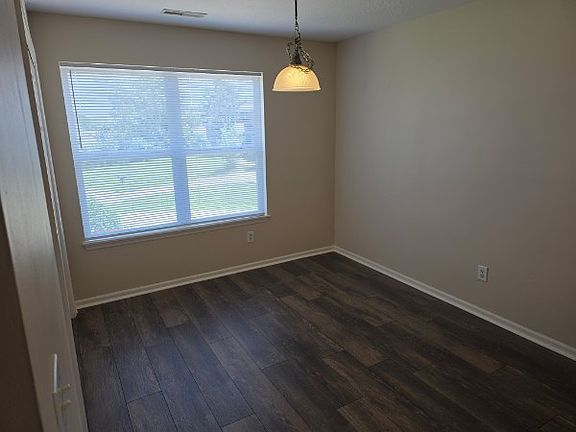 5th image of 736 Charlton Ct APT 2