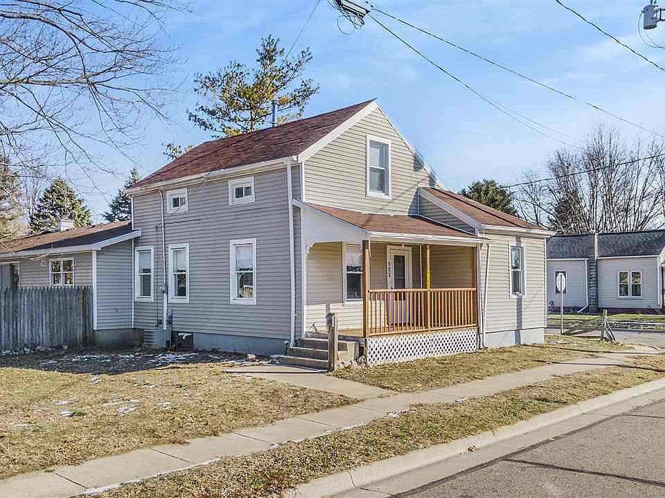 123 Railroad St, Blissfield, MI 49228 Zillow