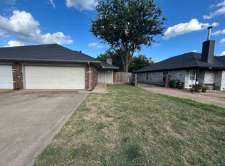 Holiday6320/6322, North Richland Hills, TX 76182
