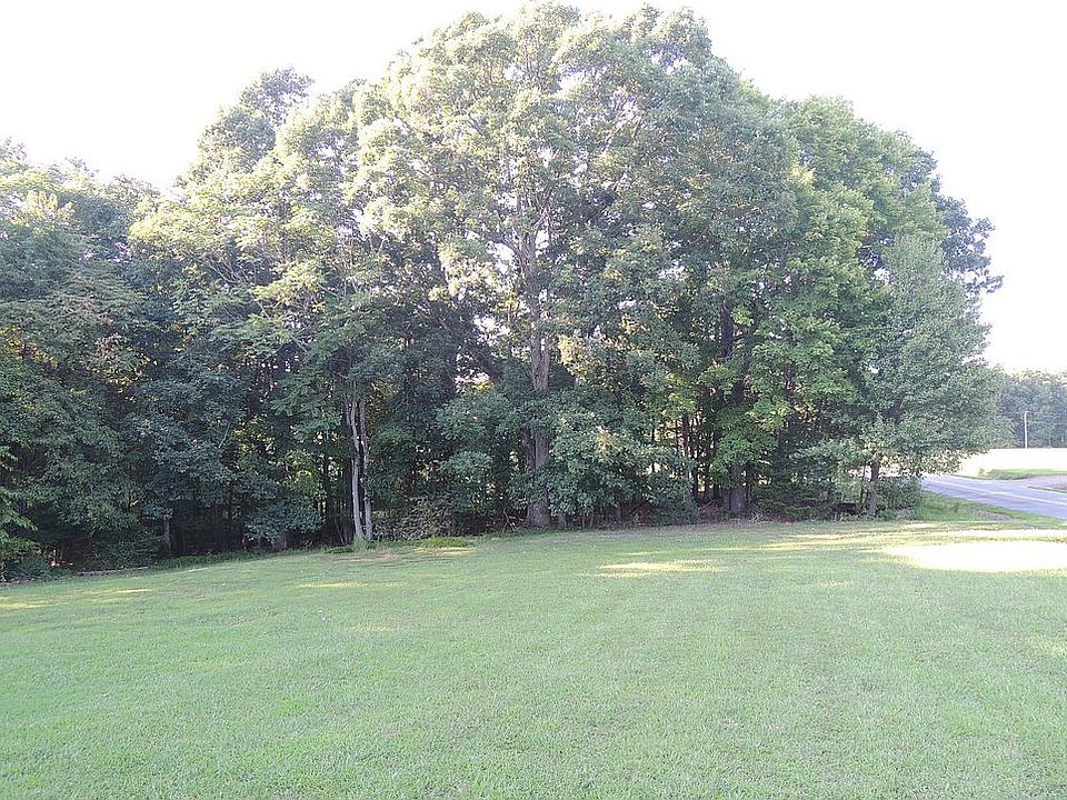 2nd image of 1383 N Fork Rd