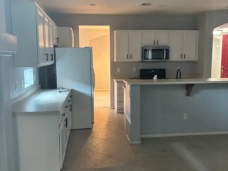 11425 Drappo Ave — Photo 1