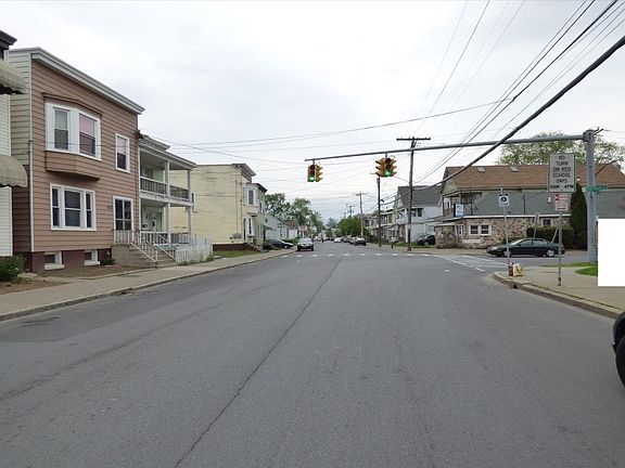 4th image of 319 2nd Ave