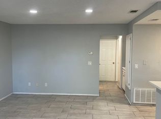 44036 25th St W #B3, Lancaster, CA 93536