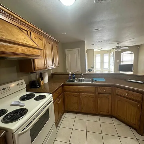 1304 W Fig Ave #2 — Photo 6