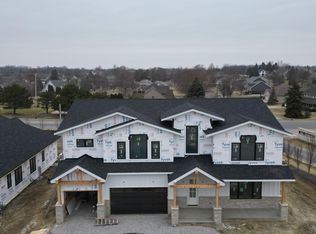 13042 Spirea Ave, Saint John, IN