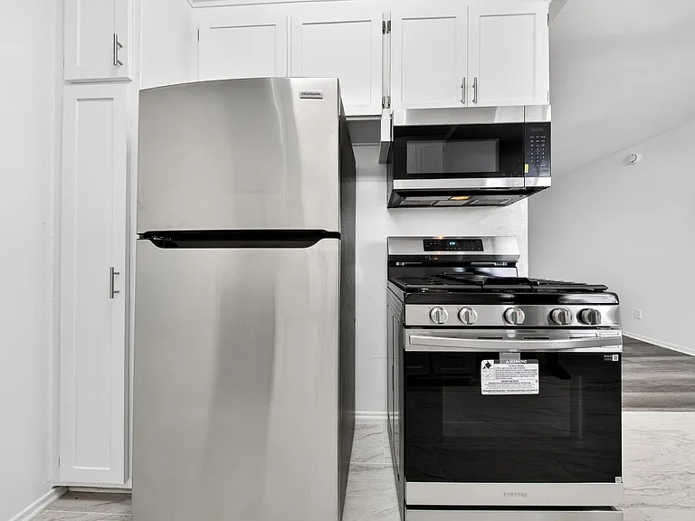 2010 S. Garth Ave. — Photo 14