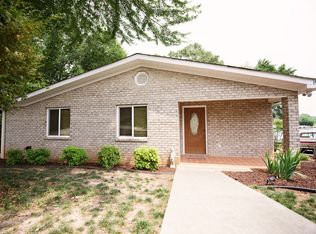 155 Lakeview Dr, Inman, SC 29349