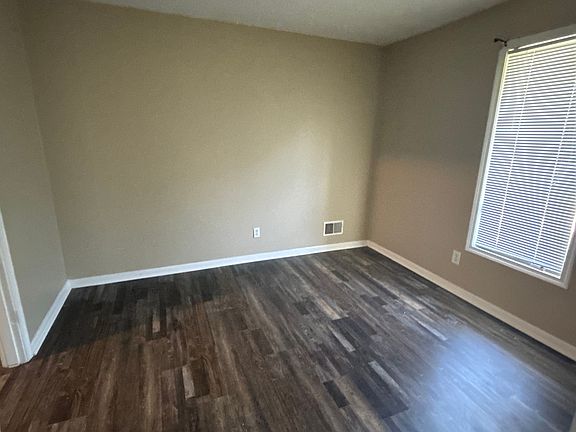 5th image of 516 Torwood Dr