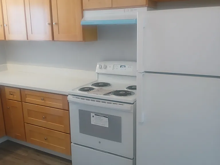 2506 Grove Way #16 — Photo 4