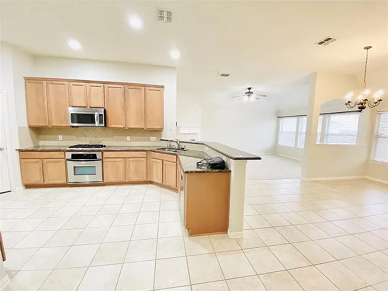 3416 Woodheights Ct — Photo 4