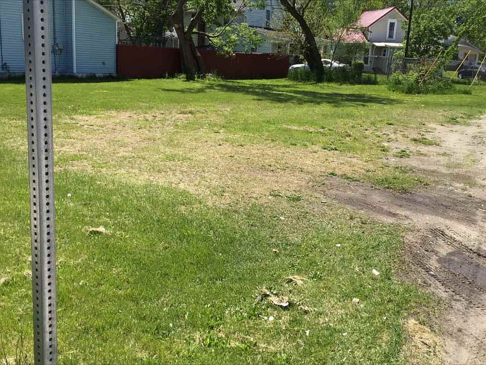 2nd image of 1111 Prairie St