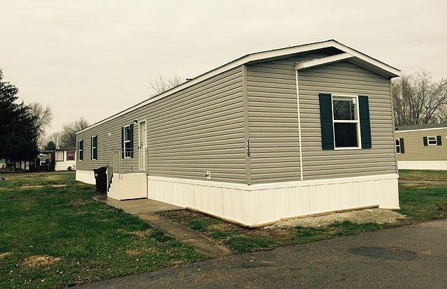 2nd image of 9979 Flora Rd