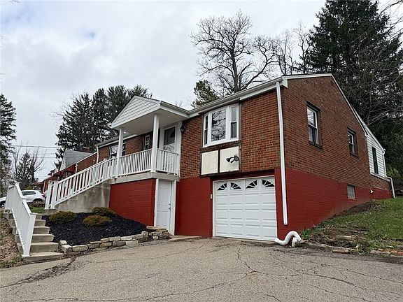 2nd image of 1016 Old Washington Rd