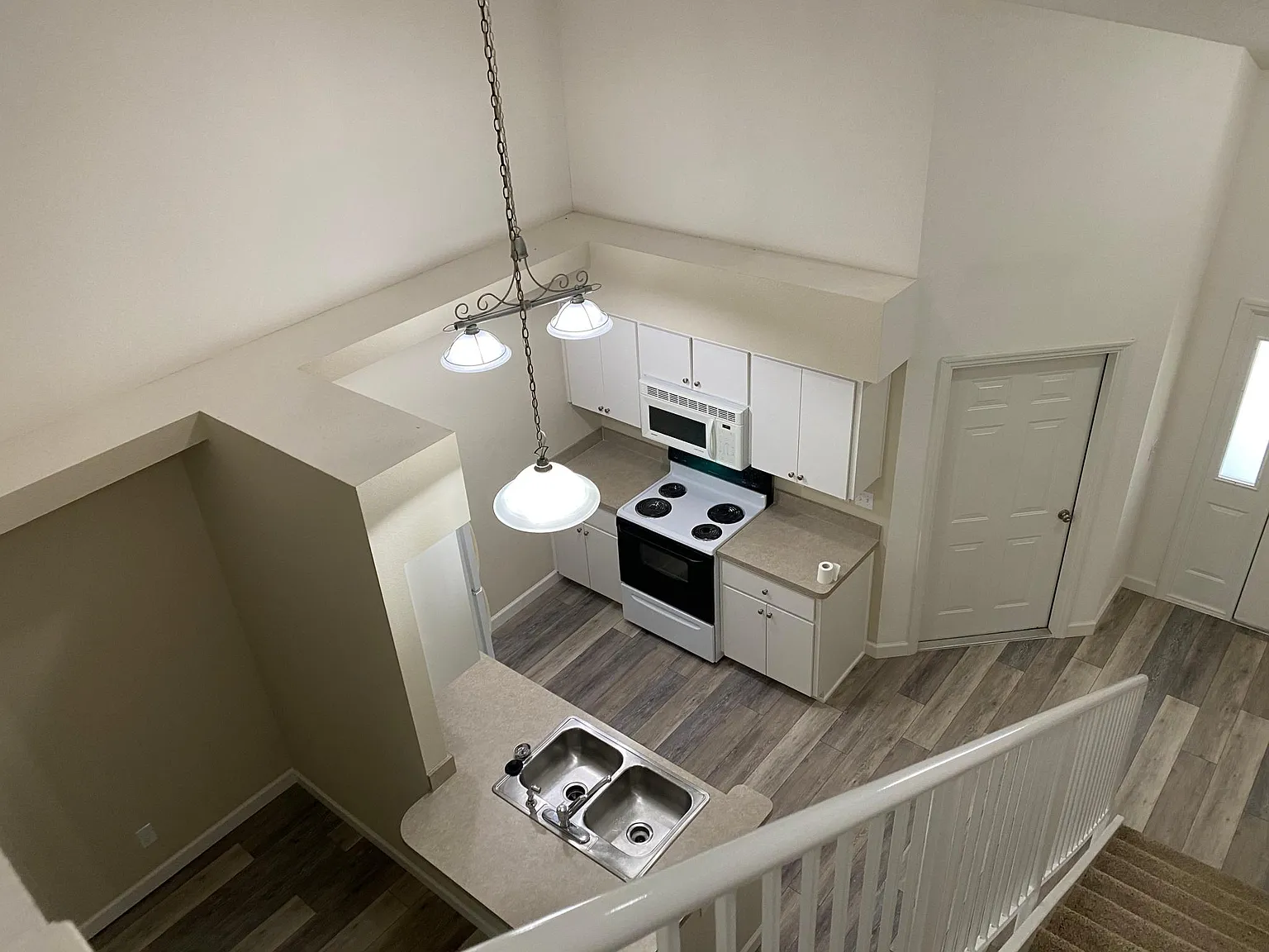 2 bed, 1450 sqft, $1,599 — Photo 2