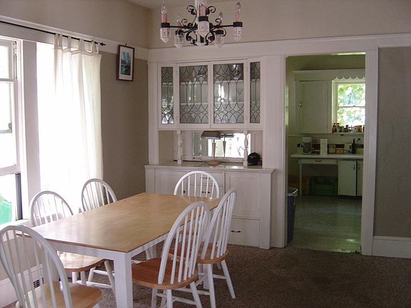 dining room (photo prior to new kitchen)