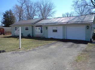 1027 S Circle Dr E, Cromwell, IN