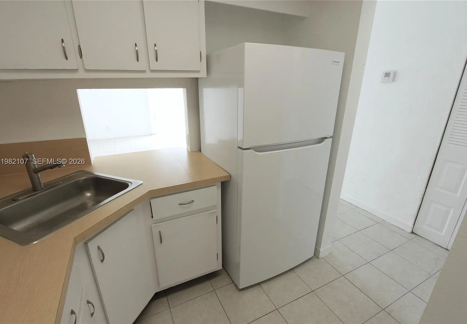 Yolanda Villas Condo — Photo 3