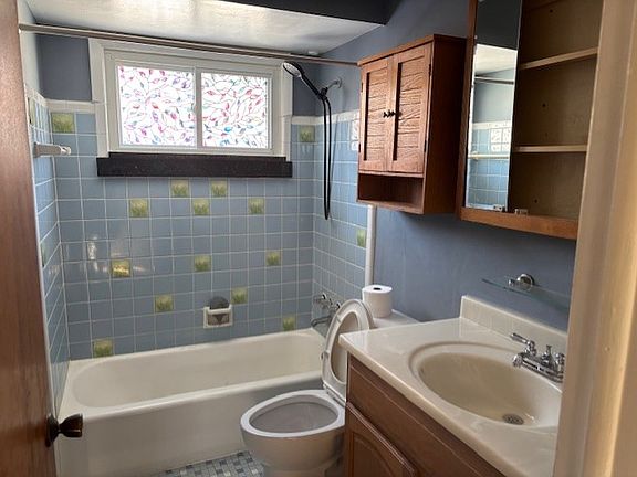 3rd image of 28707 Edward Ave