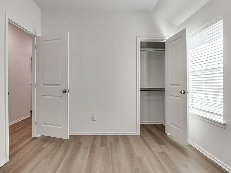 11505 Mackenzie Way — Photo 35