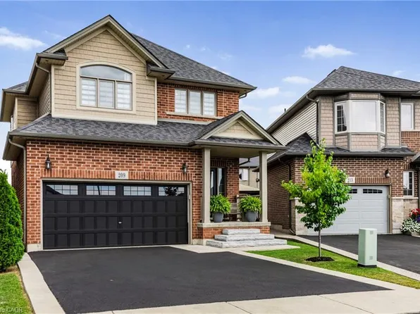 209 Echovalley Dr, Hamilton, ON L8J 0H1