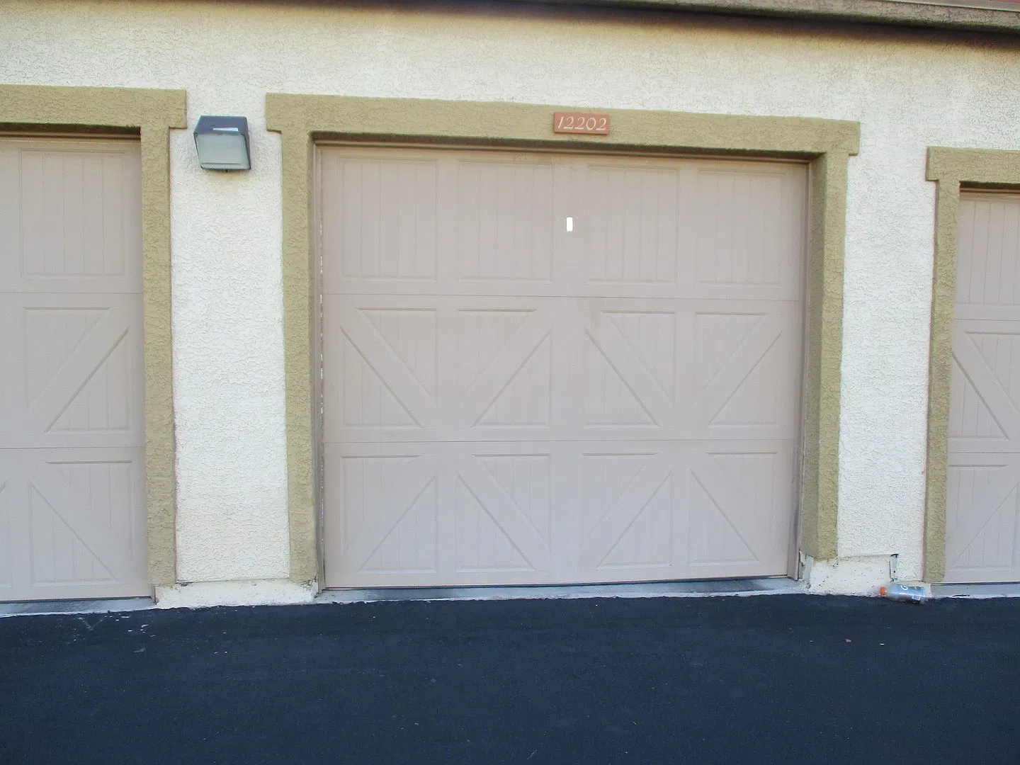 Beautiful 2 bed condo w/ 1 car garage — Photo 2